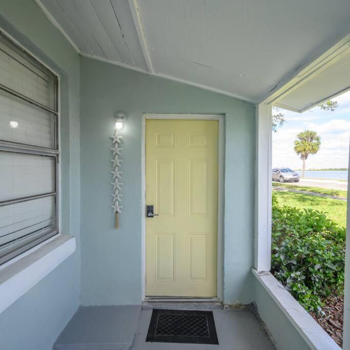 Santa Barbara On The Bay Waterfront Apartment Tampa Exterior photo